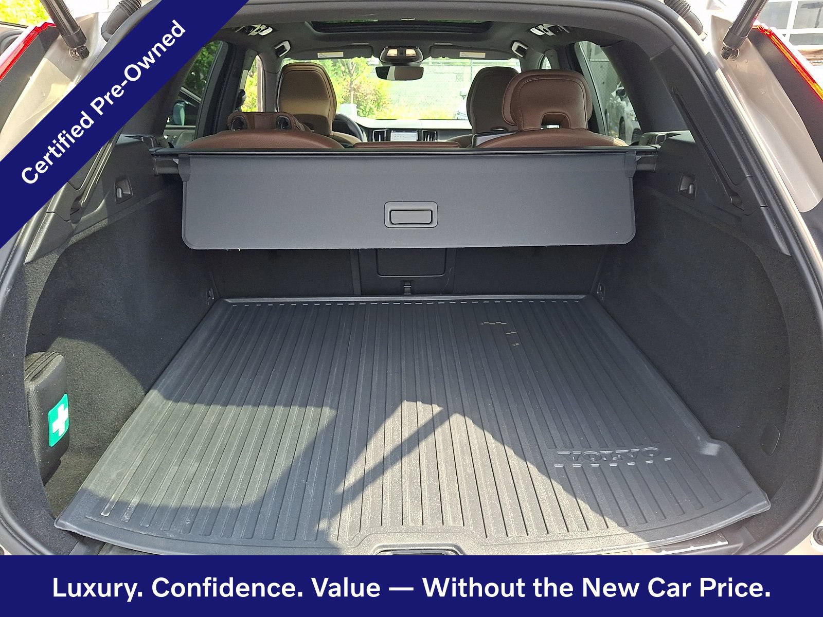 Certified 2024 Volvo XC60 B5 Plus w/ Protection Package Premier AWD/4WD image 29