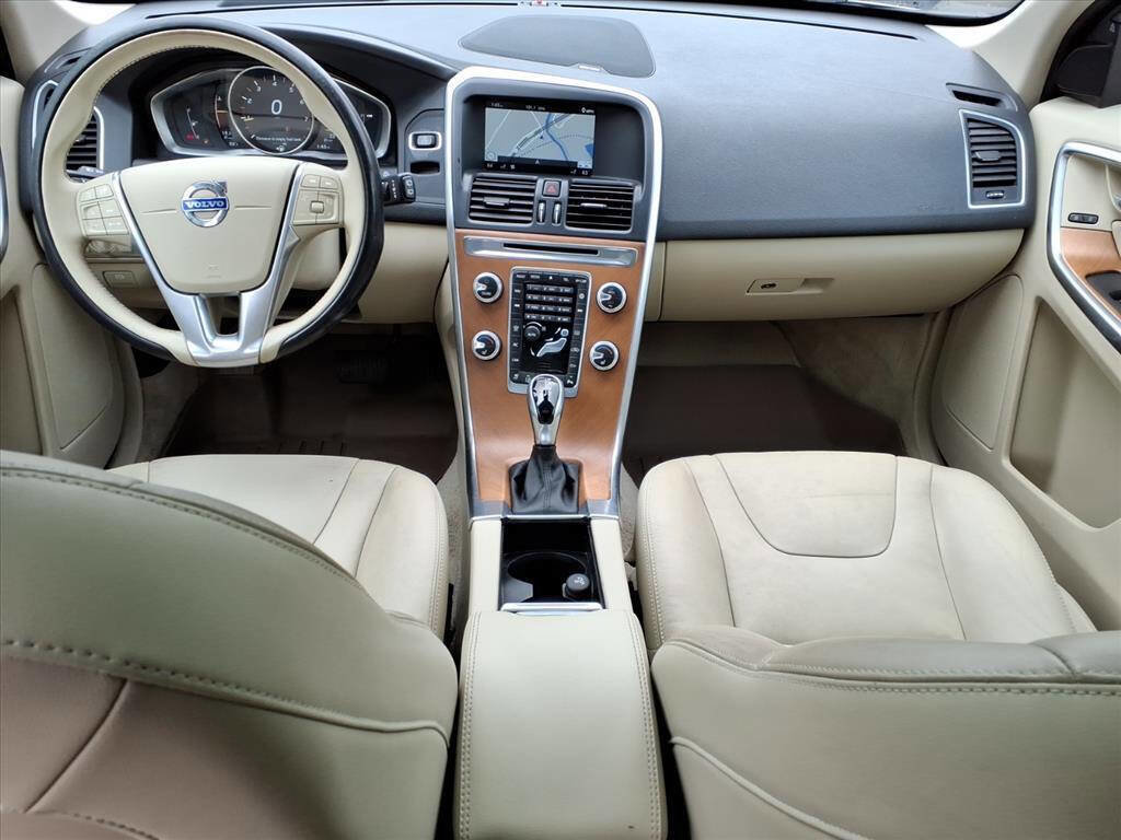 Used 2015 Volvo XC60 T5 Platinum FWD image 12