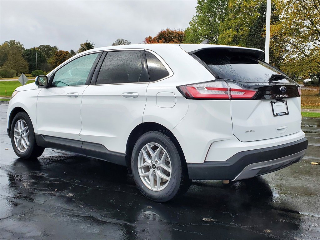Used 2024 Ford Edge SEL image 4