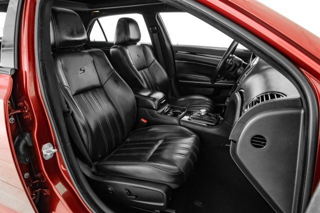 Used 2022 Chrysler 300 S image 33