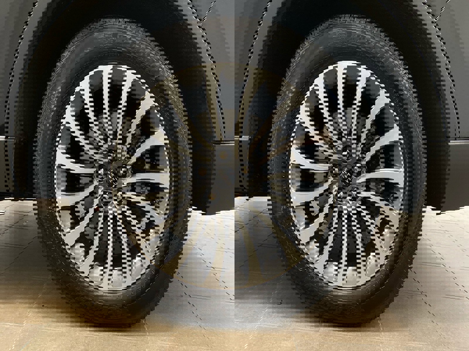 Used 2023 Lincoln Aviator Reserve w/ Equipment Group 201A image 26