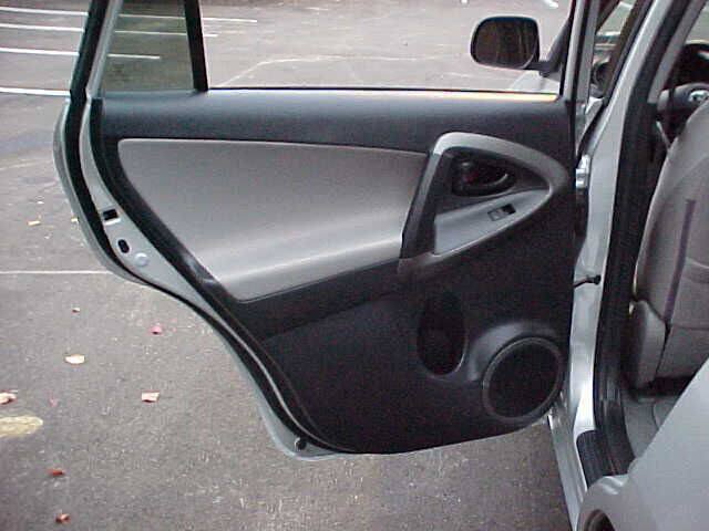 Used 2011 Toyota RAV4 4WD w/ Preferred Premium Pkg image 12
