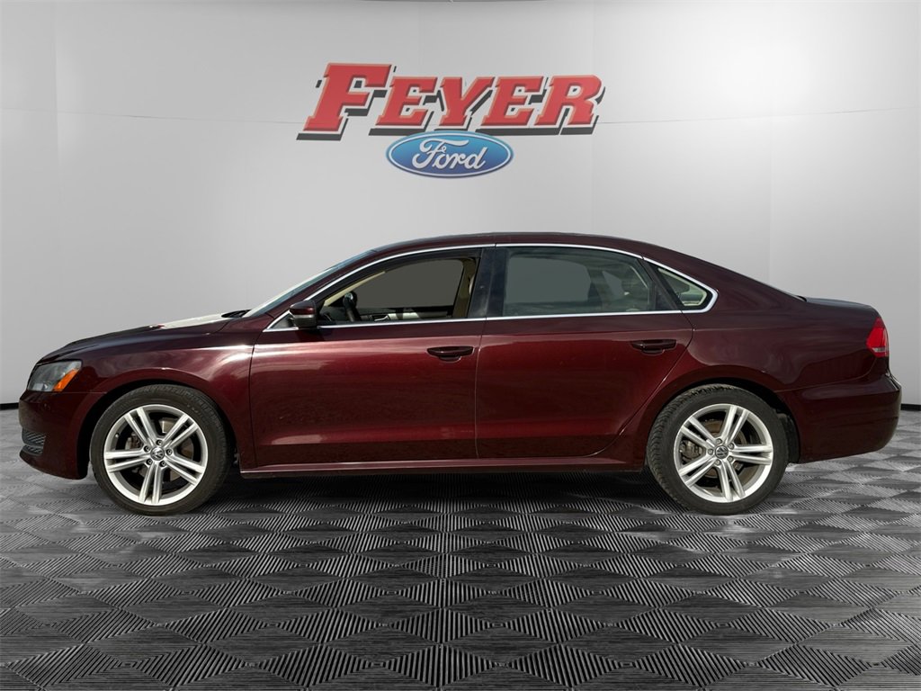 Used 2014 Volkswagen Passat 1.8T SE image 4