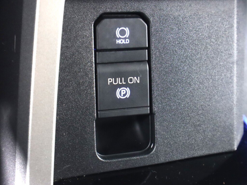Used 2022 Toyota Tundra SR5 w/ TRD Off-Road Package AWD/4WD image 21