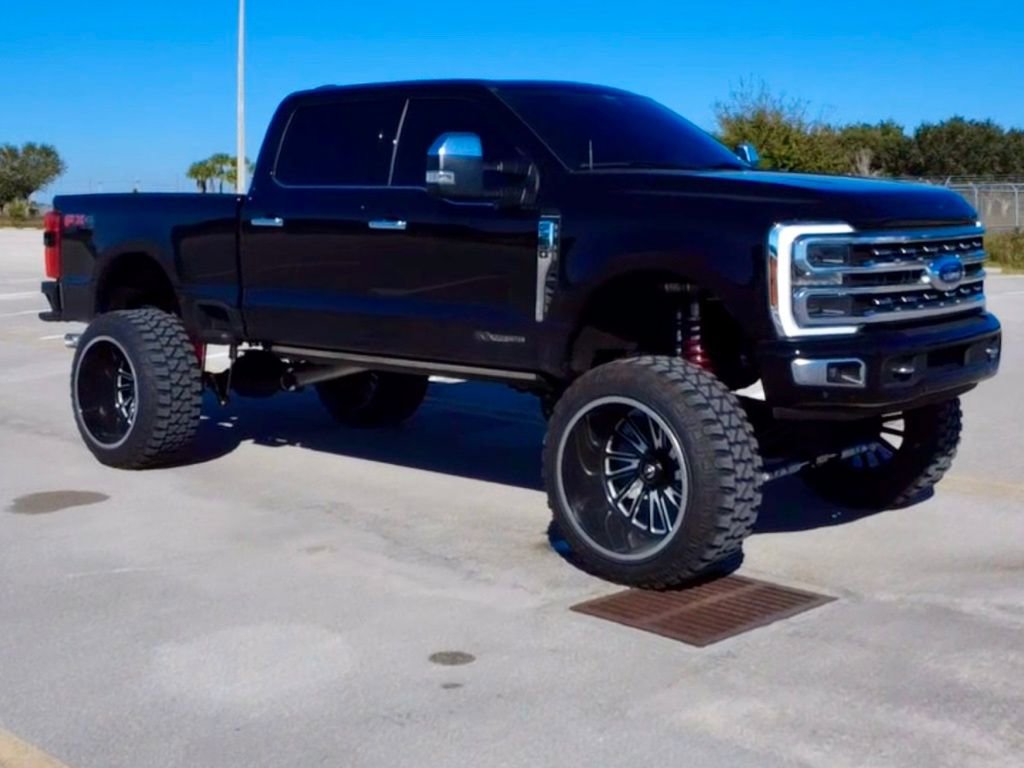 Used 2024 Ford F250 Platinum w/ FX4 Off-Road Package image 25