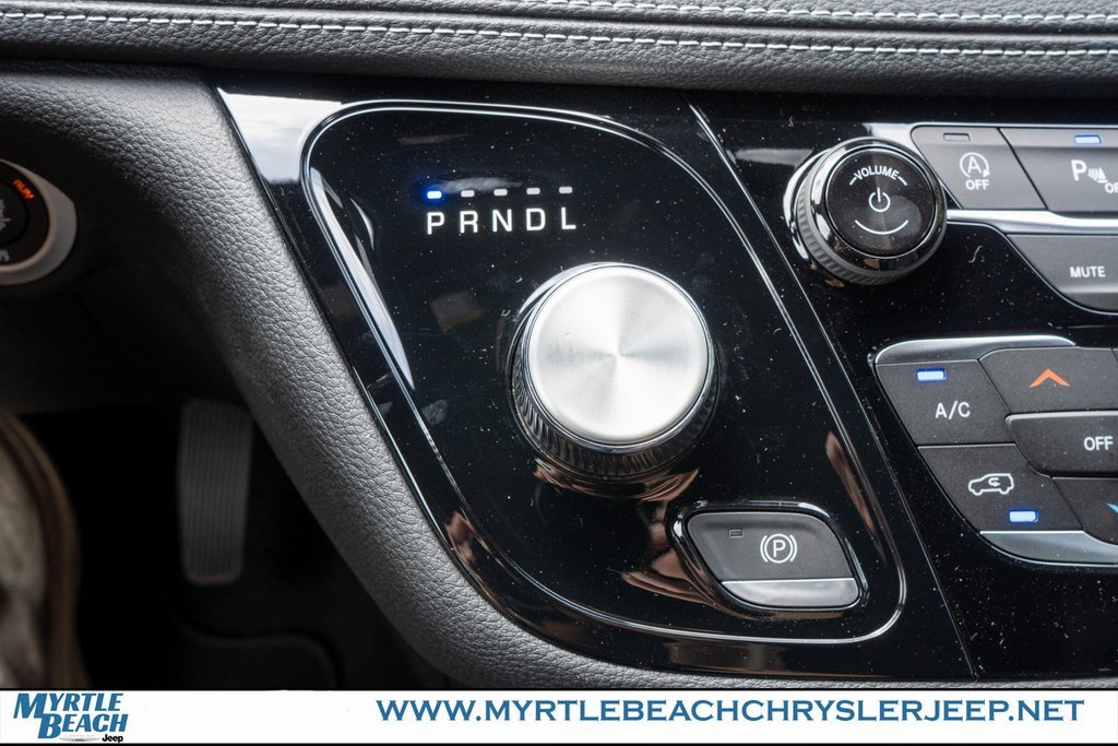 New 2026 Chrysler Pacifica Select image 25