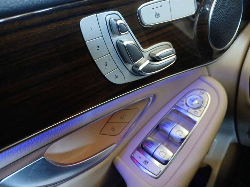 Used 2022 Mercedes-Benz GLC 300 image 17