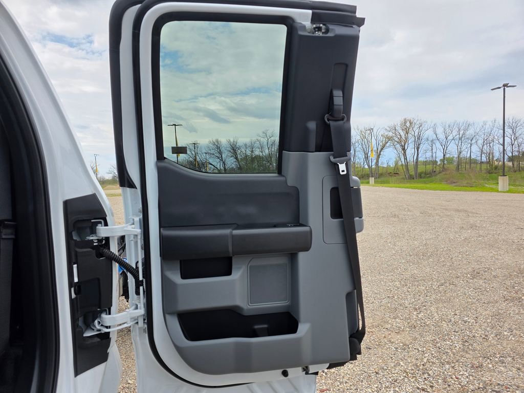 New 2026 Ford F550 4x4 SuperCab Super Duty w/ XLT Value Package image 19