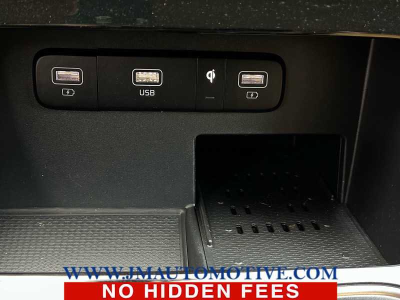 Used 2022 Kia Carnival EX FWD image 39