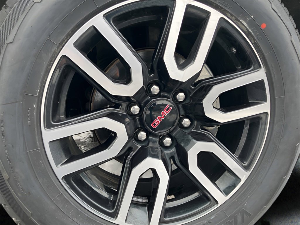 Used 2021 GMC Yukon XL AT4 w/ AT4 Premium Plus Package image 10