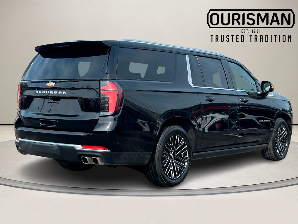 New 2026 Chevrolet Suburban High Country image 3