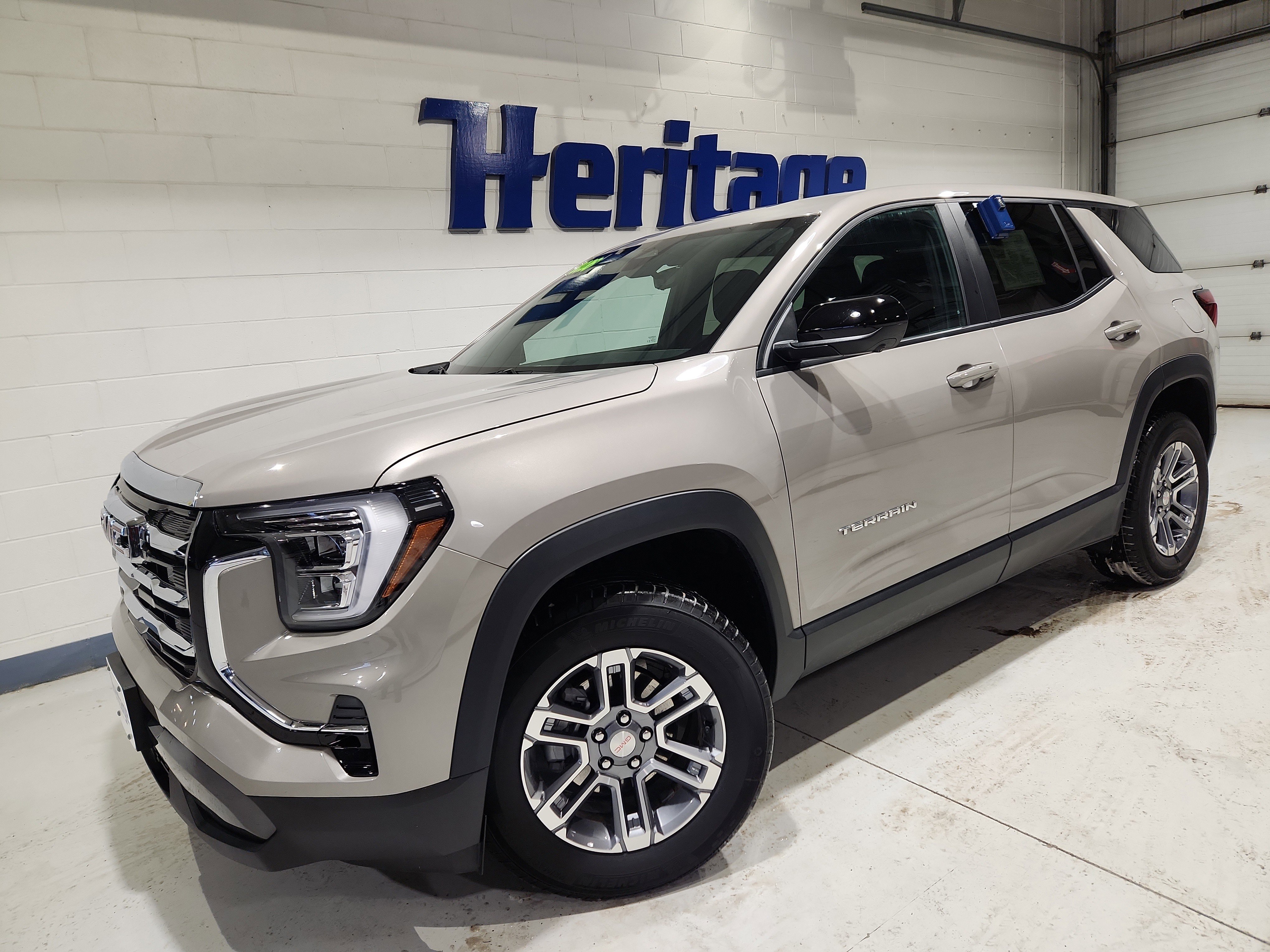 Used 2026 GMC Terrain Elevation w/ Technology Package II image 2