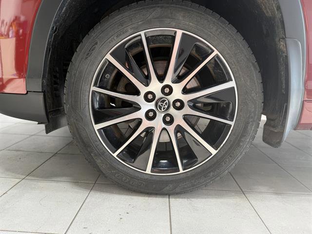 Used 2018 Toyota Highlander SE image 7