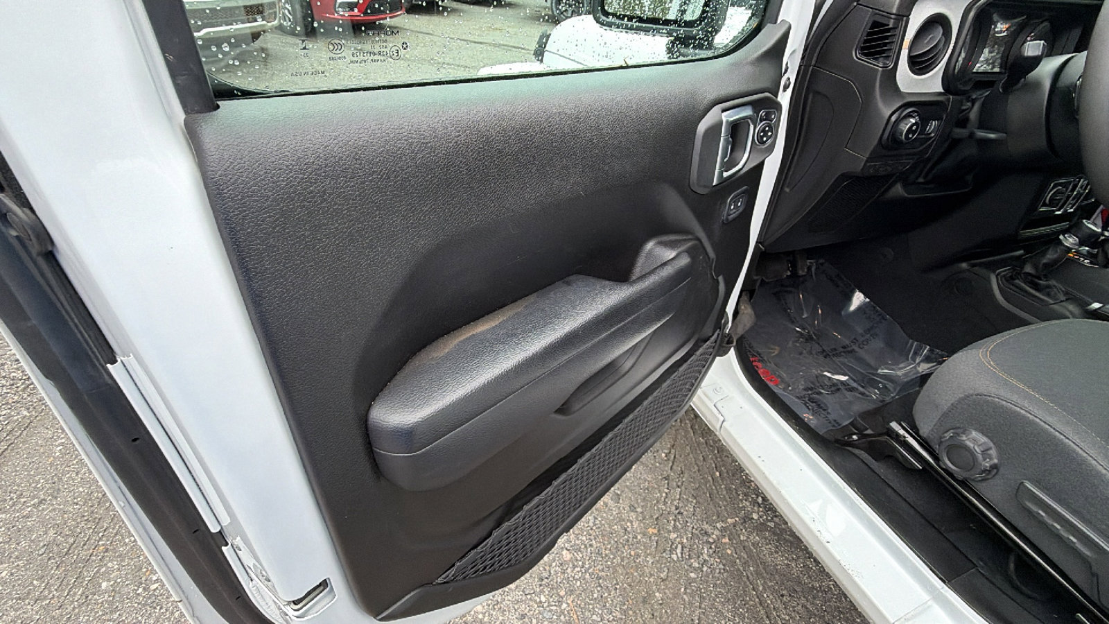 Used 2024 Jeep Gladiator Sport image 14