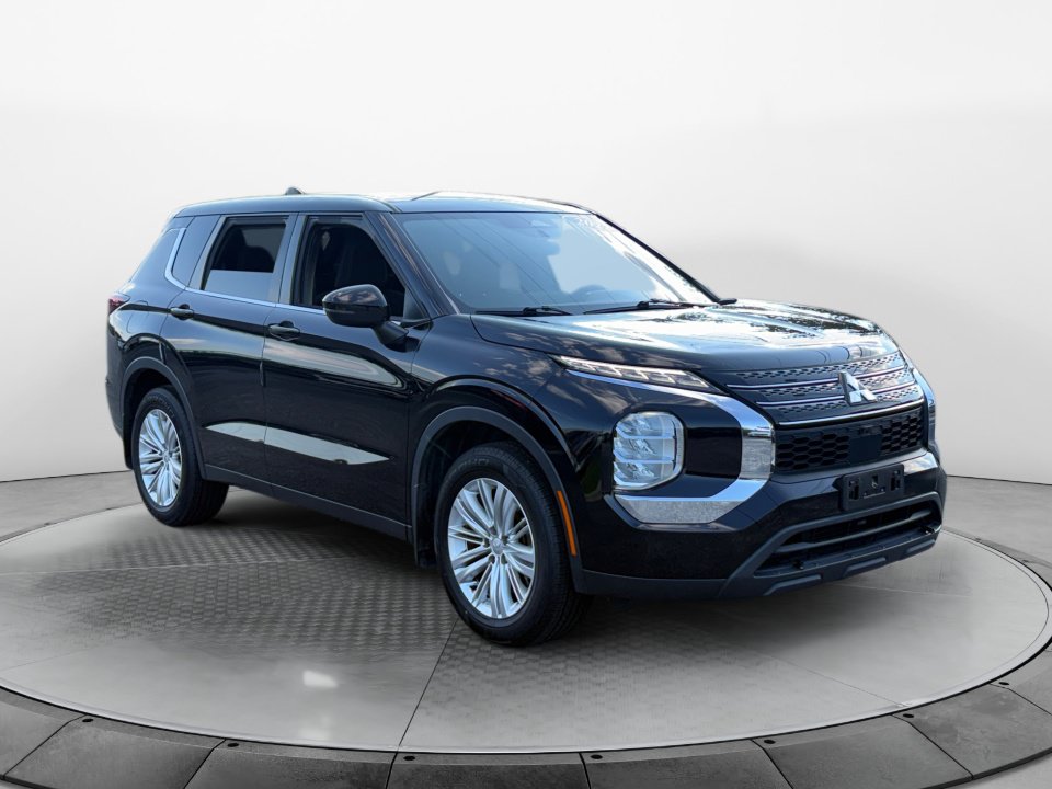 Used 2022 Mitsubishi Outlander ES