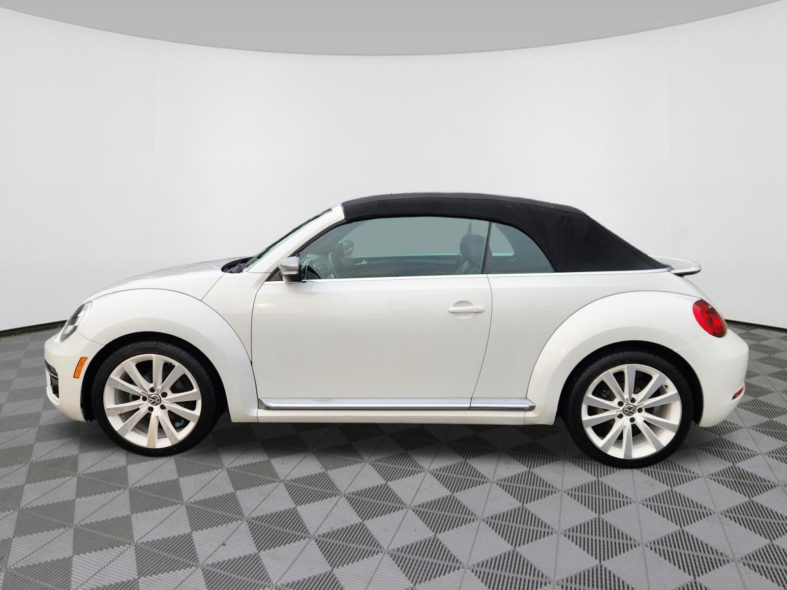 Used 2014 Volkswagen Beetle 1.8T FWD image 5