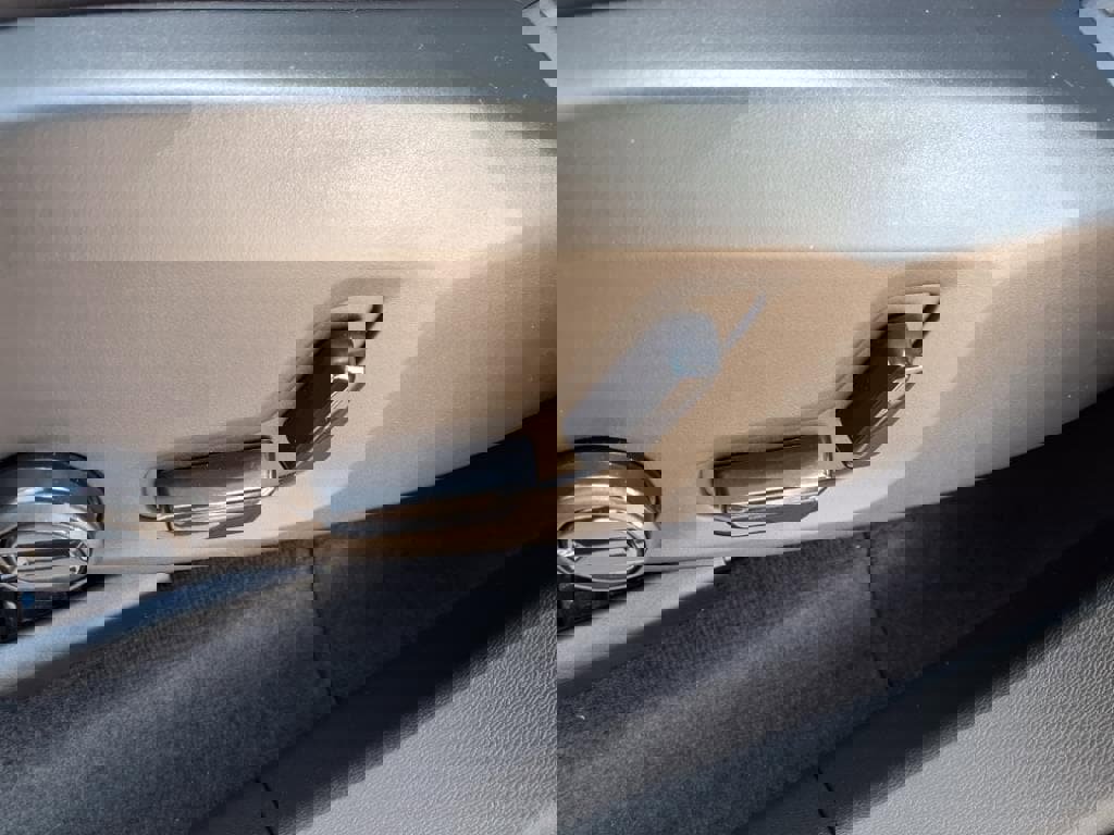 New 2026 Volvo XC60 B5 Plus w/ Protection Package Premier image 14