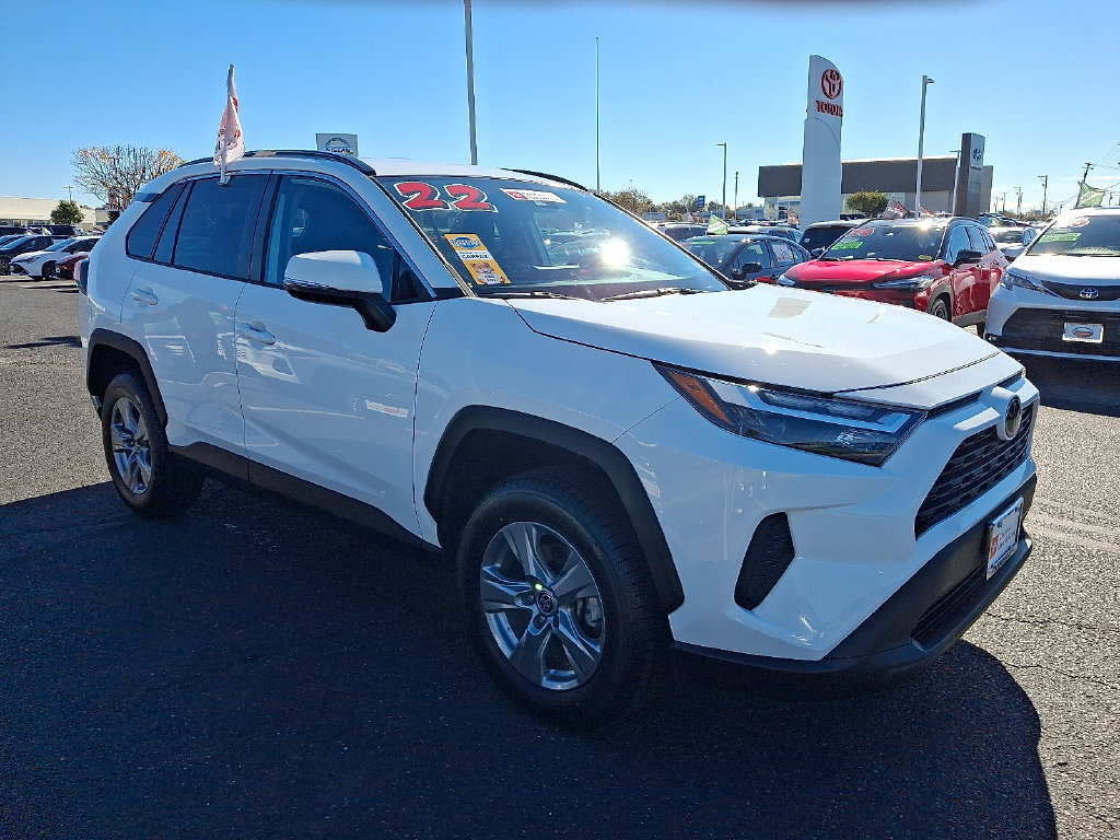 Certified 2022 Toyota RAV4 XLE AWD/4WD image 3