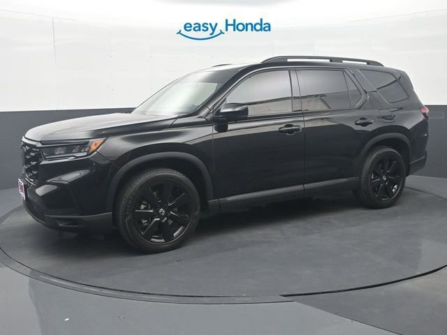 Used 2025 Honda Pilot Black Edition image 4