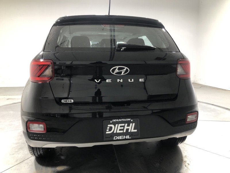 Used 2023 Hyundai Venue SEL image 6