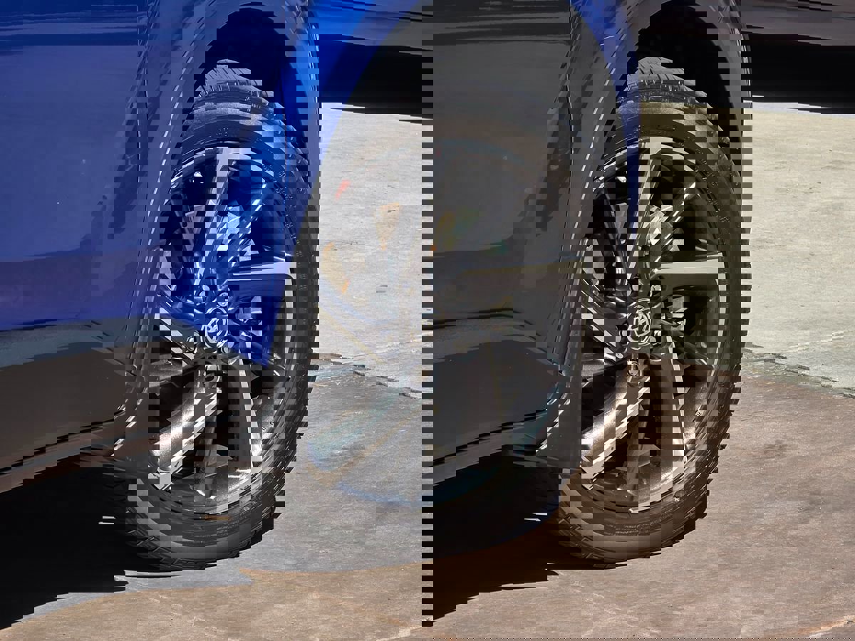 Used 2020 Toyota C-HR Limited FWD image 14