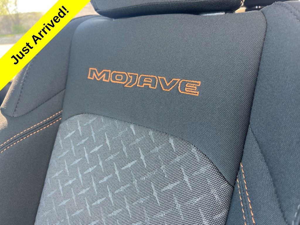 Used 2024 Jeep Gladiator Mojave w/ Convenience Group image 20