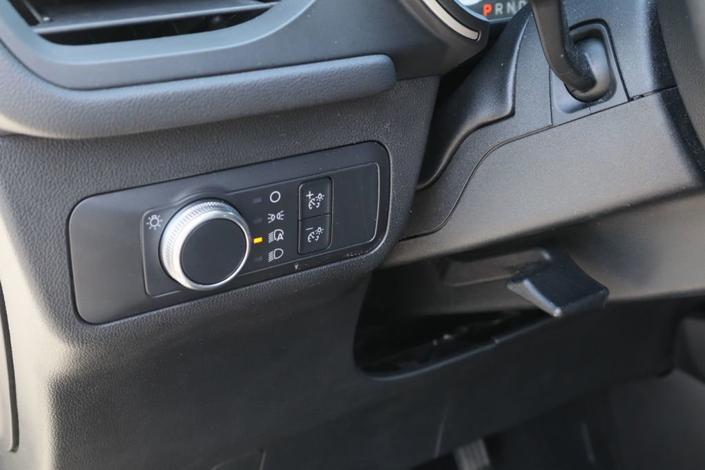 Used 2022 Ford Escape SE image 11