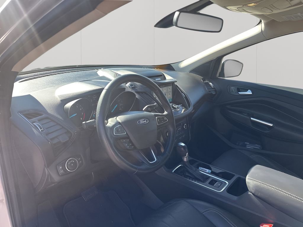 Used 2017 Ford Escape Titanium image 23