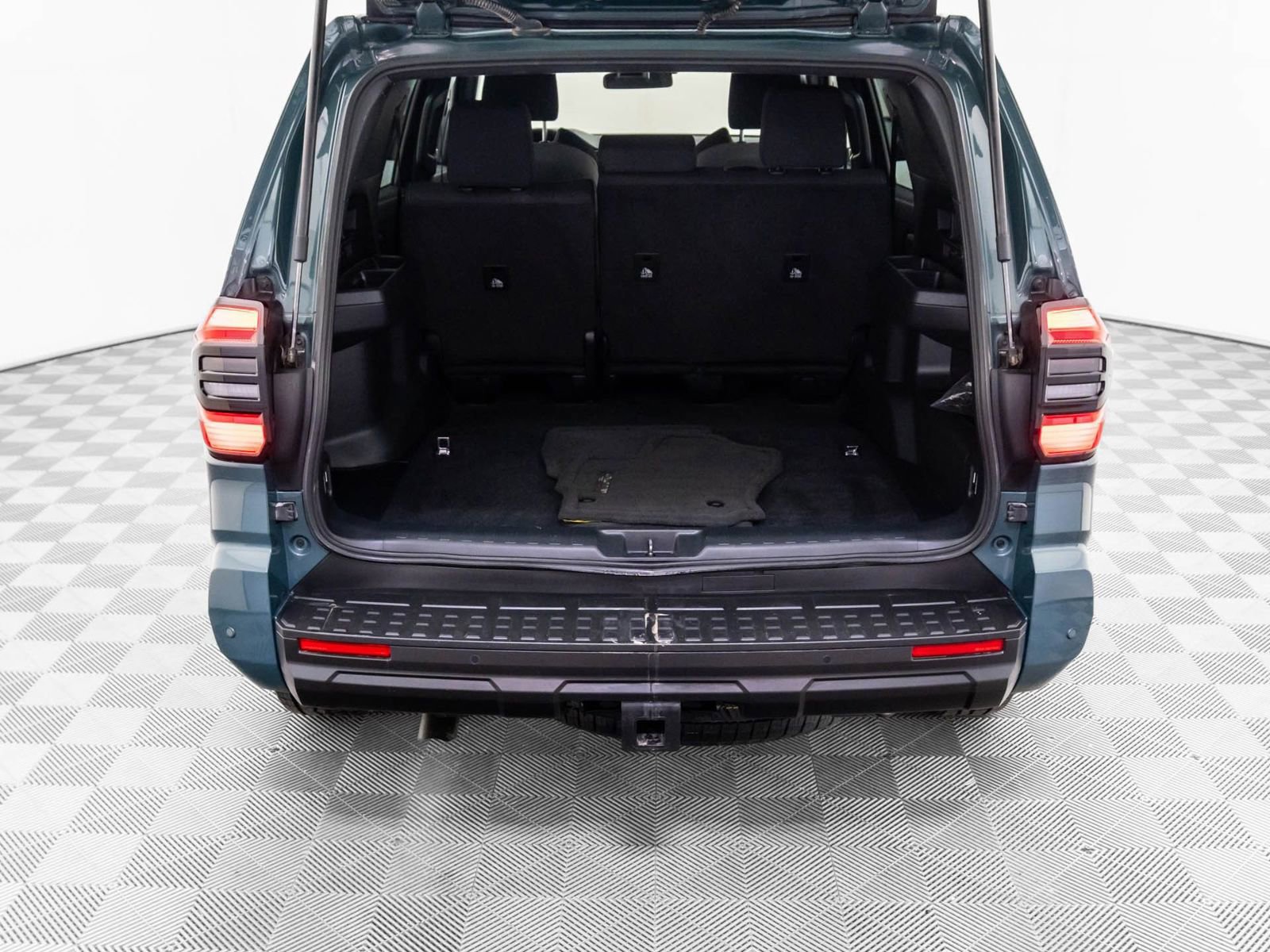 Used 2025 Toyota 4Runner TRD Off-Road Premium image 33