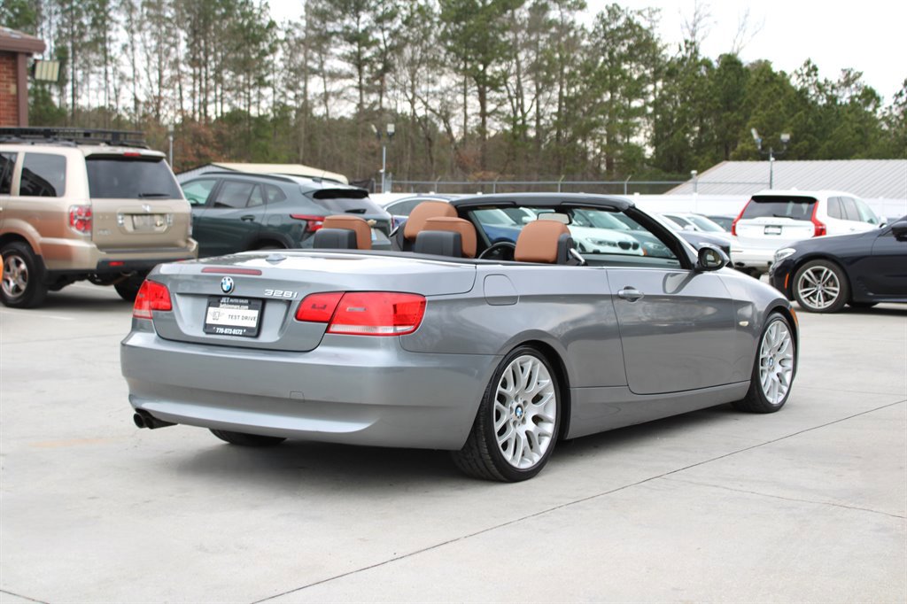 Used 2008 BMW 328i Convertible image 11