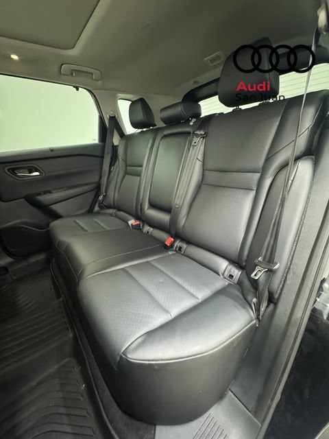 Used 2024 Nissan Rogue SV w/ SV Premium Package FWD image 26