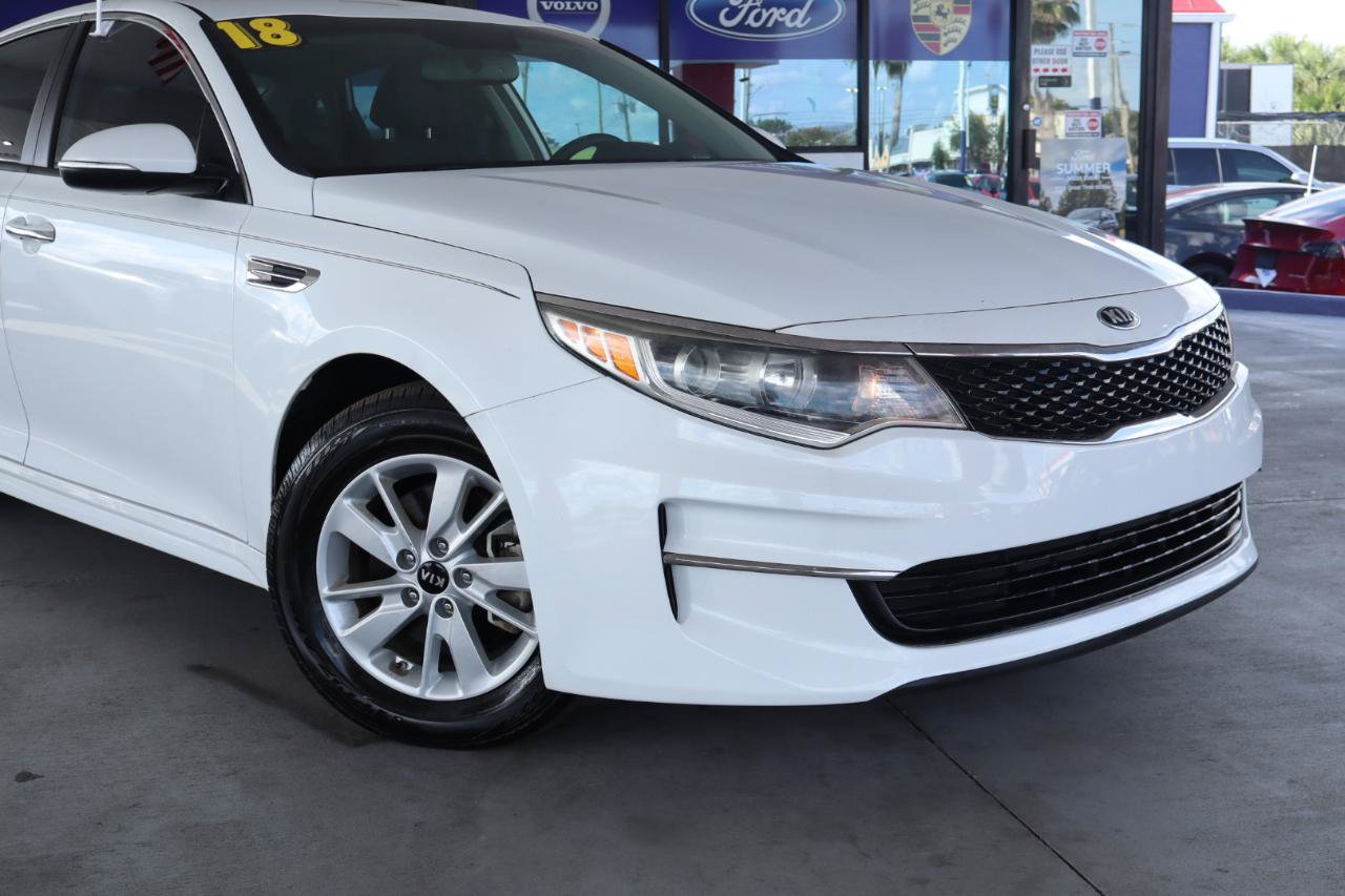 Used 2018 Kia Optima LX FWD image 2