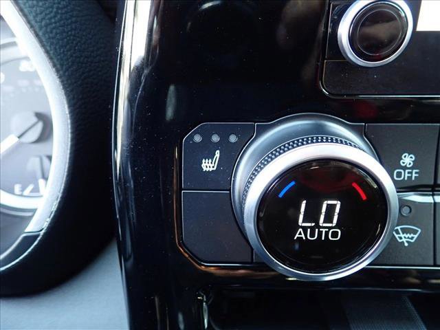 Used 2023 Toyota Highlander XLE FWD image 21