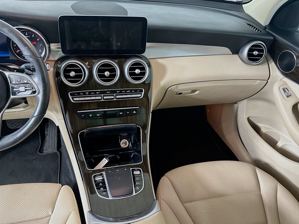 Used 2021 Mercedes-Benz GLC 300 image 20