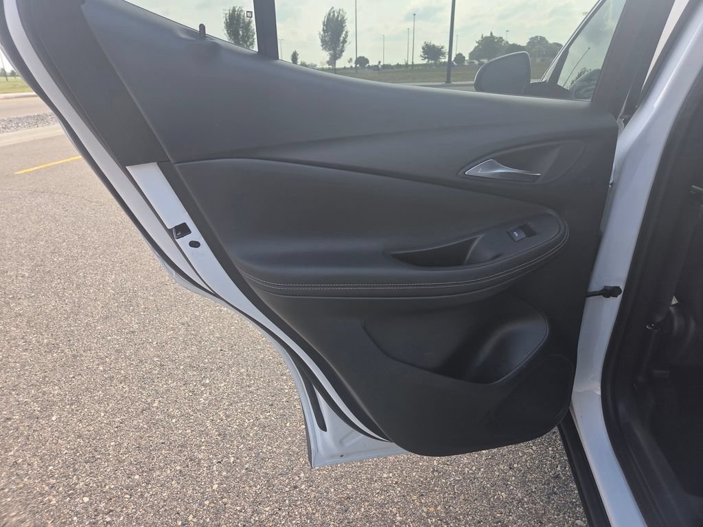 Used 2025 Buick Encore GX Preferred AWD/4WD image 45