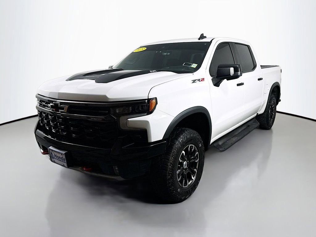 Used 2023 Chevrolet Silverado 1500 ZR2 w/ Technology Package AWD/4WD image 4
