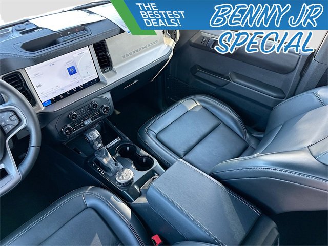 Used 2025 Ford Bronco Outer Banks image 23