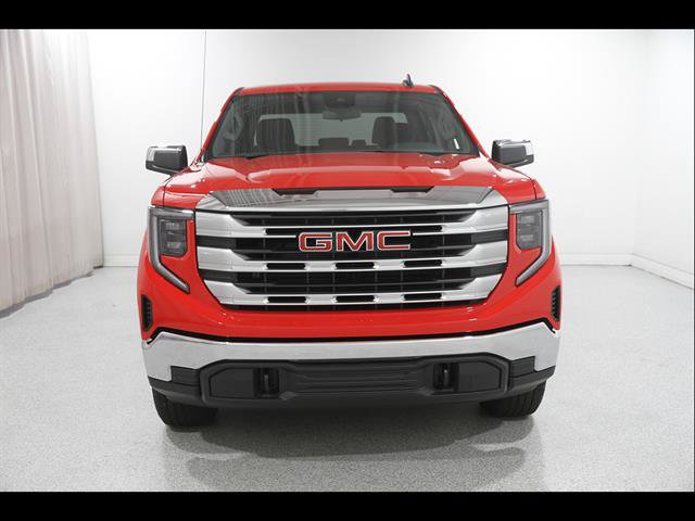 Used 2022 GMC Sierra 1500 SLE w/ X31 Off-Road Package AWD/4WD image 2