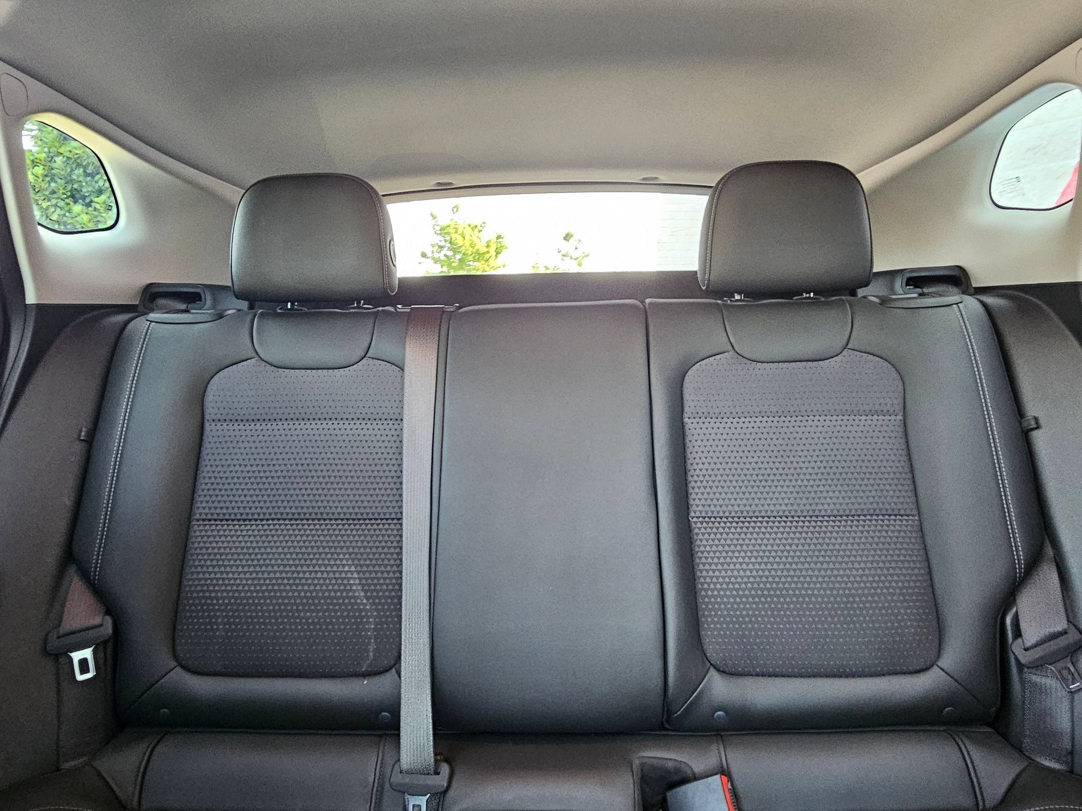 Used 2025 Chevrolet Trax LT FWD image 25
