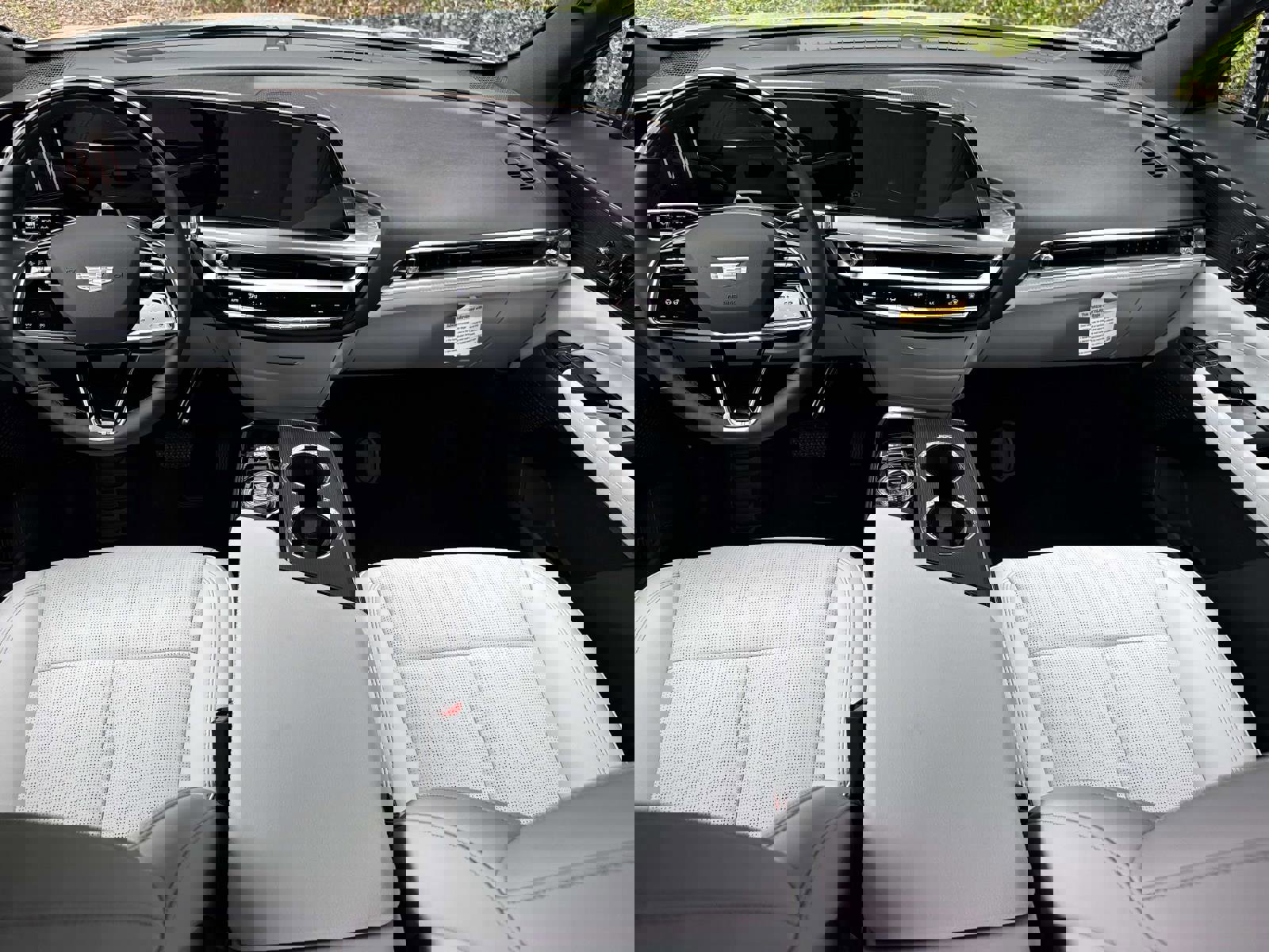 New 2026 Cadillac Lyriq Luxury image 16