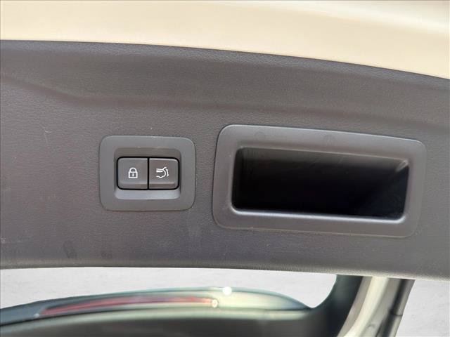 Used 2025 MAZDA CX-70 Plug-In Hybrid w/ Premium Pkg AWD/4WD image 19