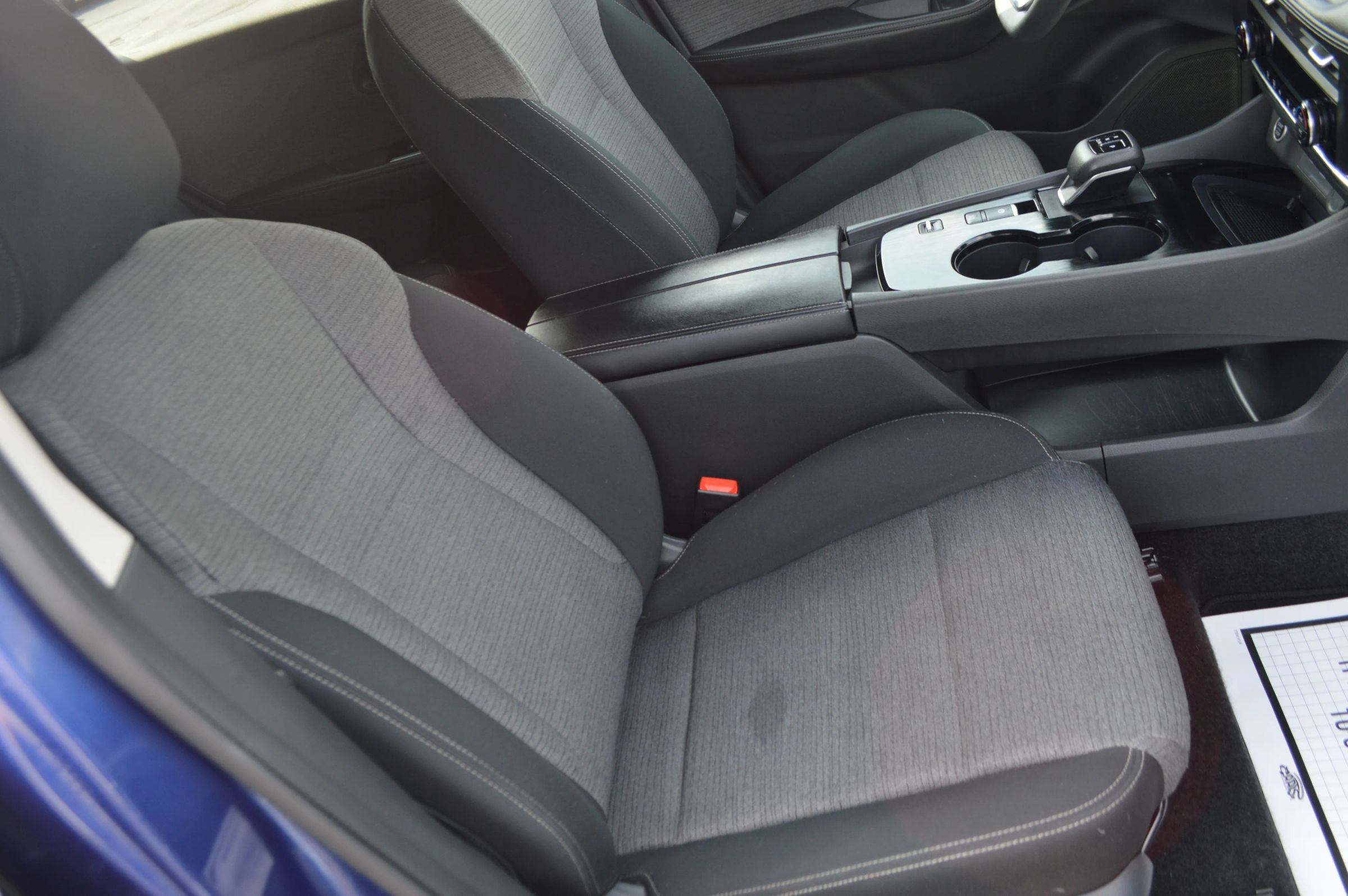 Used 2023 Nissan Rogue SV FWD image 24