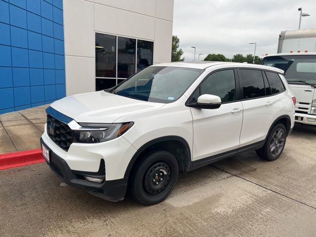 Used 2023 Honda Passport EX-L image 2