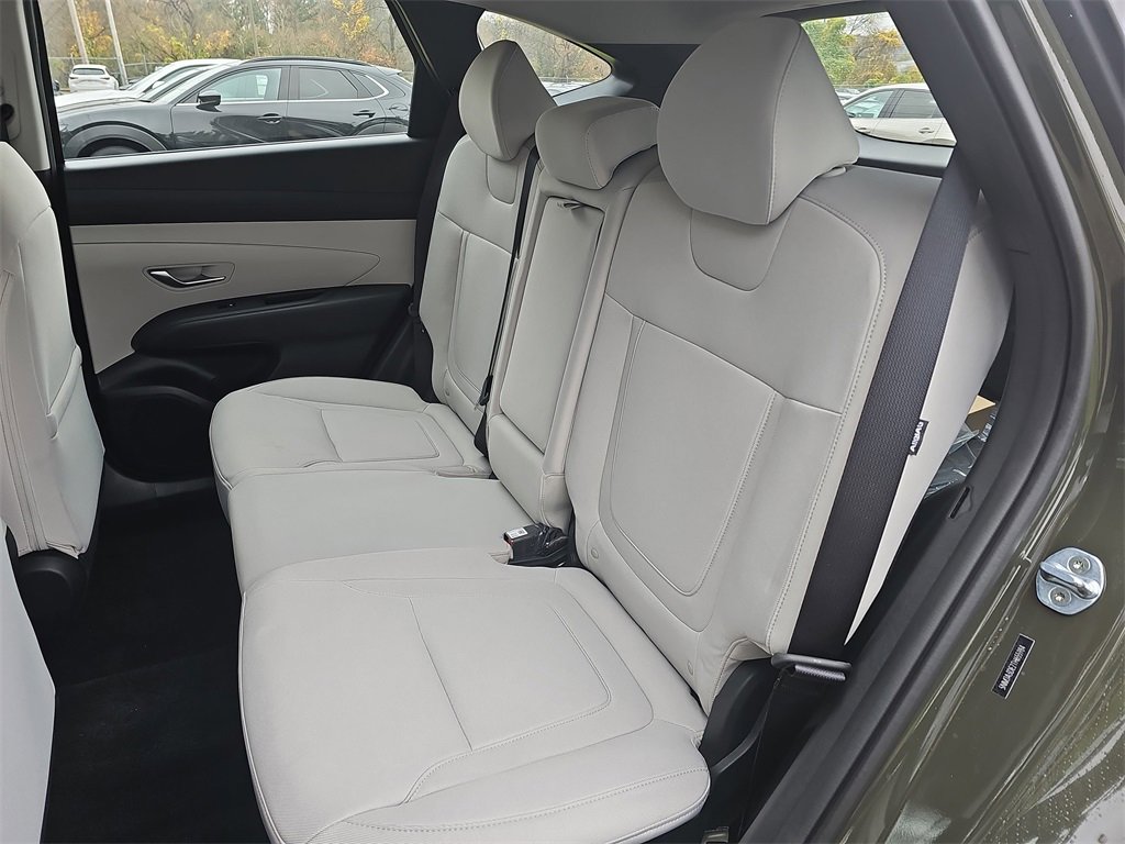 New 2026 Hyundai Tucson SE image 13