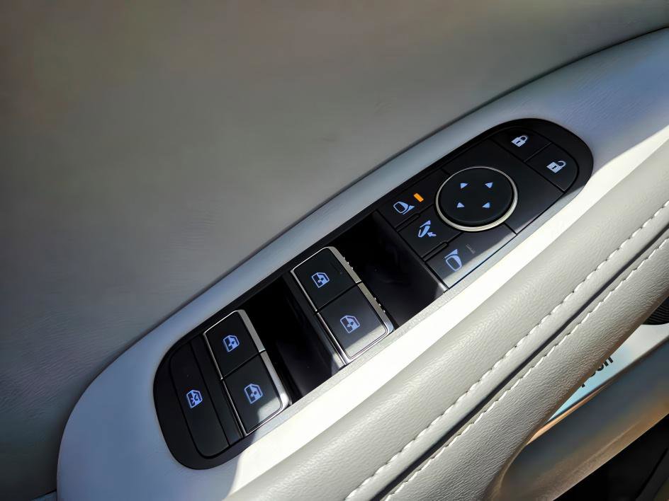 New 2026 INFINITI QX60 Luxe w/ Family Package image 30