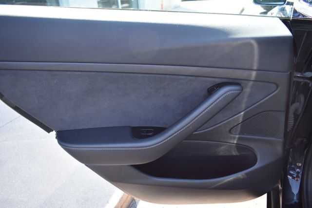 Used 2020 Tesla Model 3 Standard Range RWD image 28