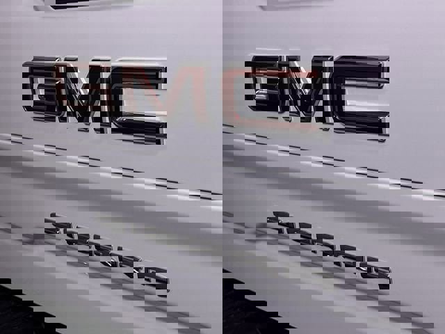 Used 2025 GMC Sierra 1500 AT4 w/ AT4 Premium Package image 32