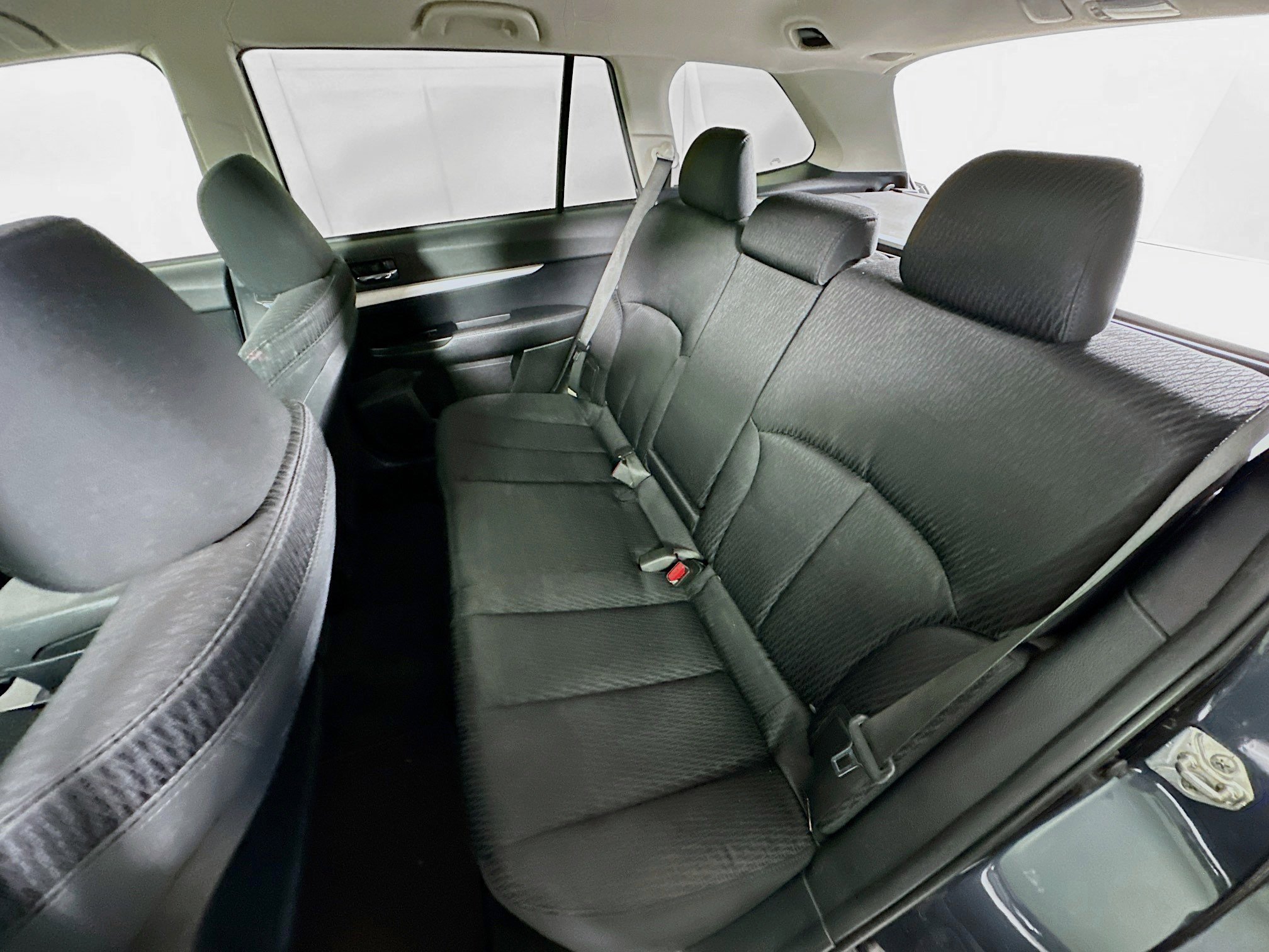 Used 2011 Subaru Outback 2.5i Premium w/ All-Weather Pkg image 24