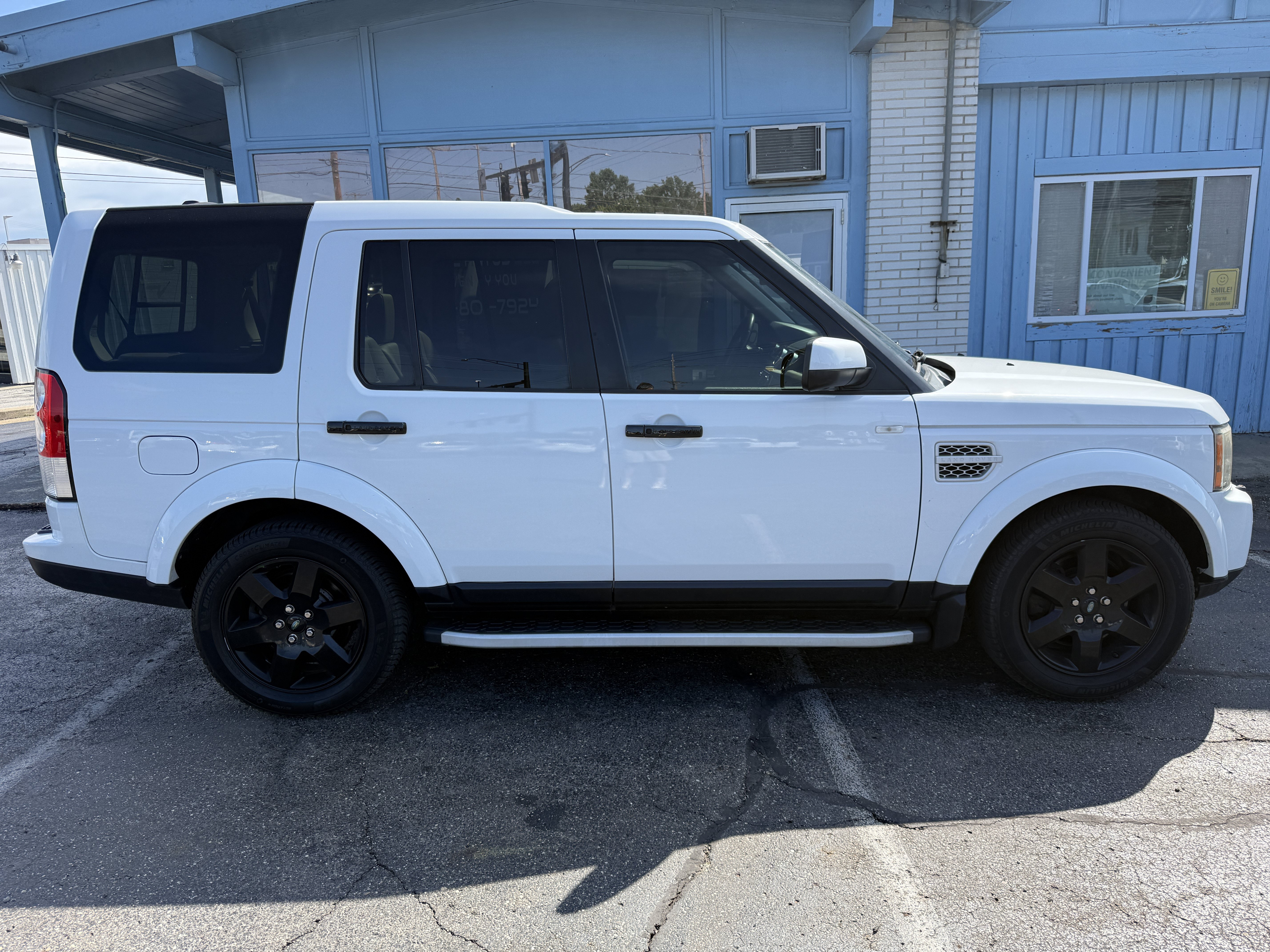 Used 2013 Land Rover LR4 HSE AWD/4WD image 6