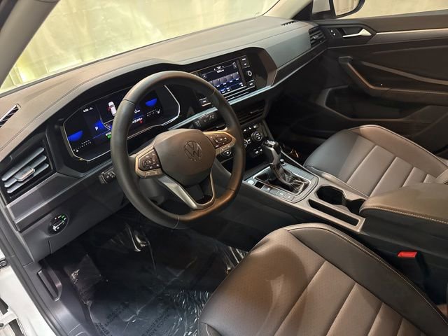 Certified 2024 Volkswagen Jetta SE image 25